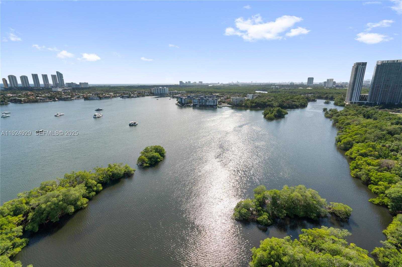 Small Image of 17111 BISCAYNE BLVD #2002, North Miami Beach Number 6