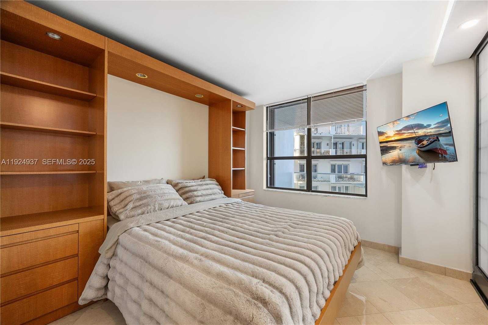 Small Image of 9801 COLLINS AVE #10G, Bal Harbour Number 19