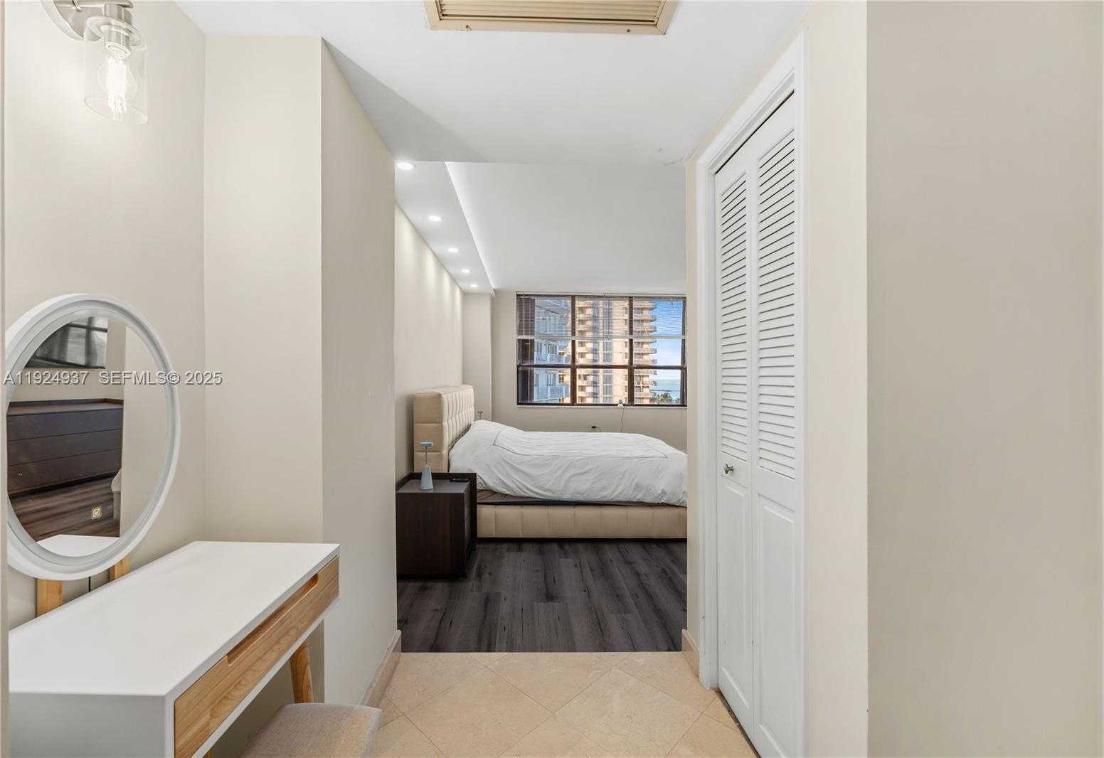 Small Image of 9801 COLLINS AVE #10G, Bal Harbour Number 26