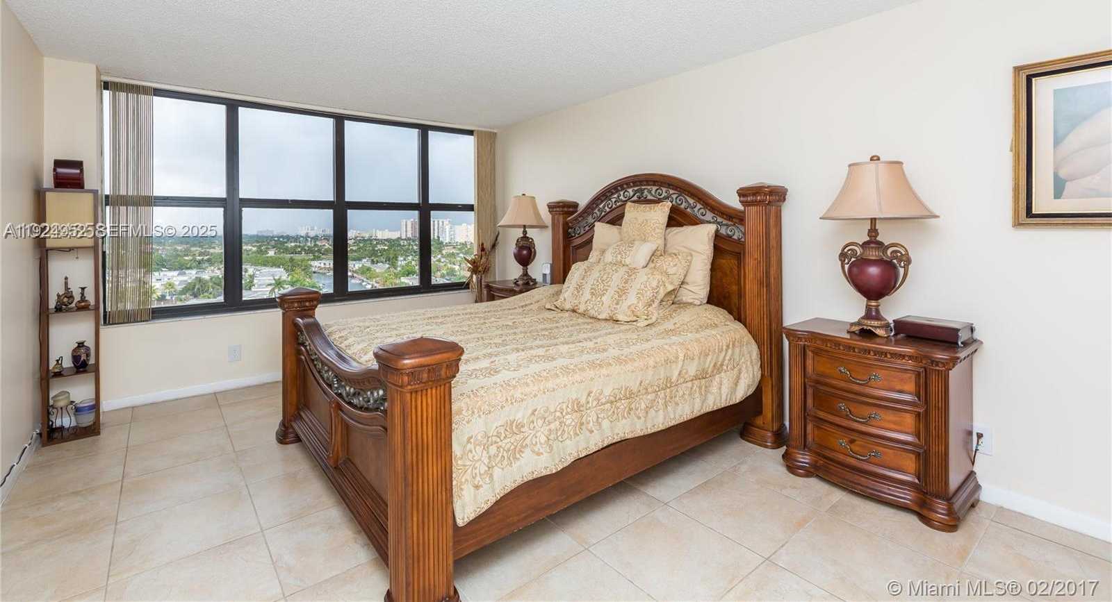 Small Image of 2500 PARKVIEW DR #1207, Hallandale Beach Number 10