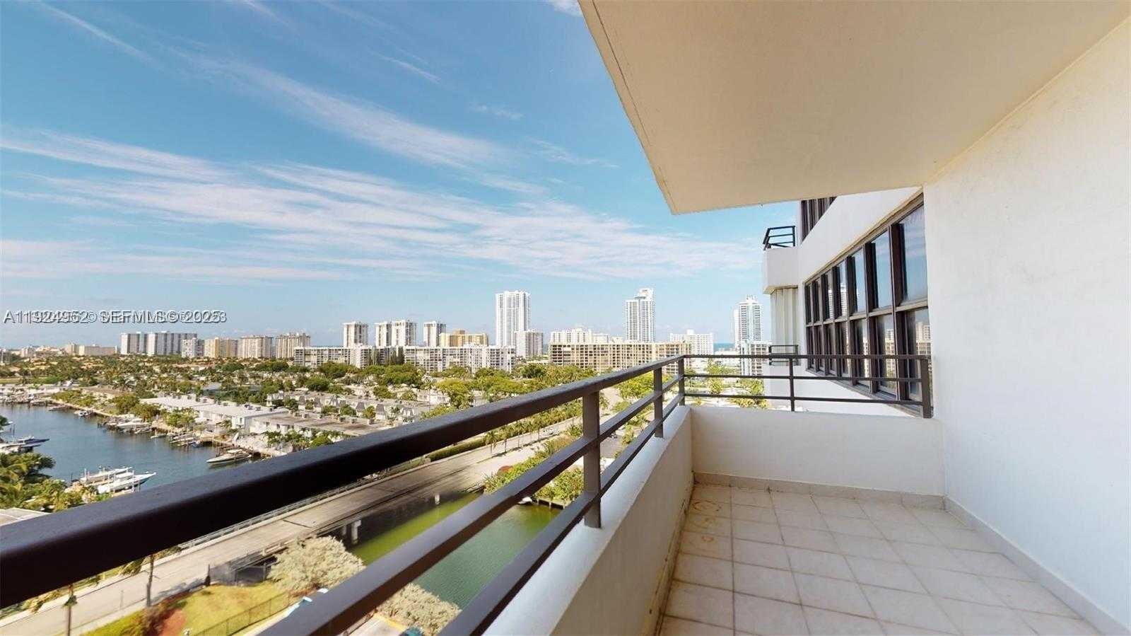Small Image of 2500 PARKVIEW DR #1207, Hallandale Beach Number 2