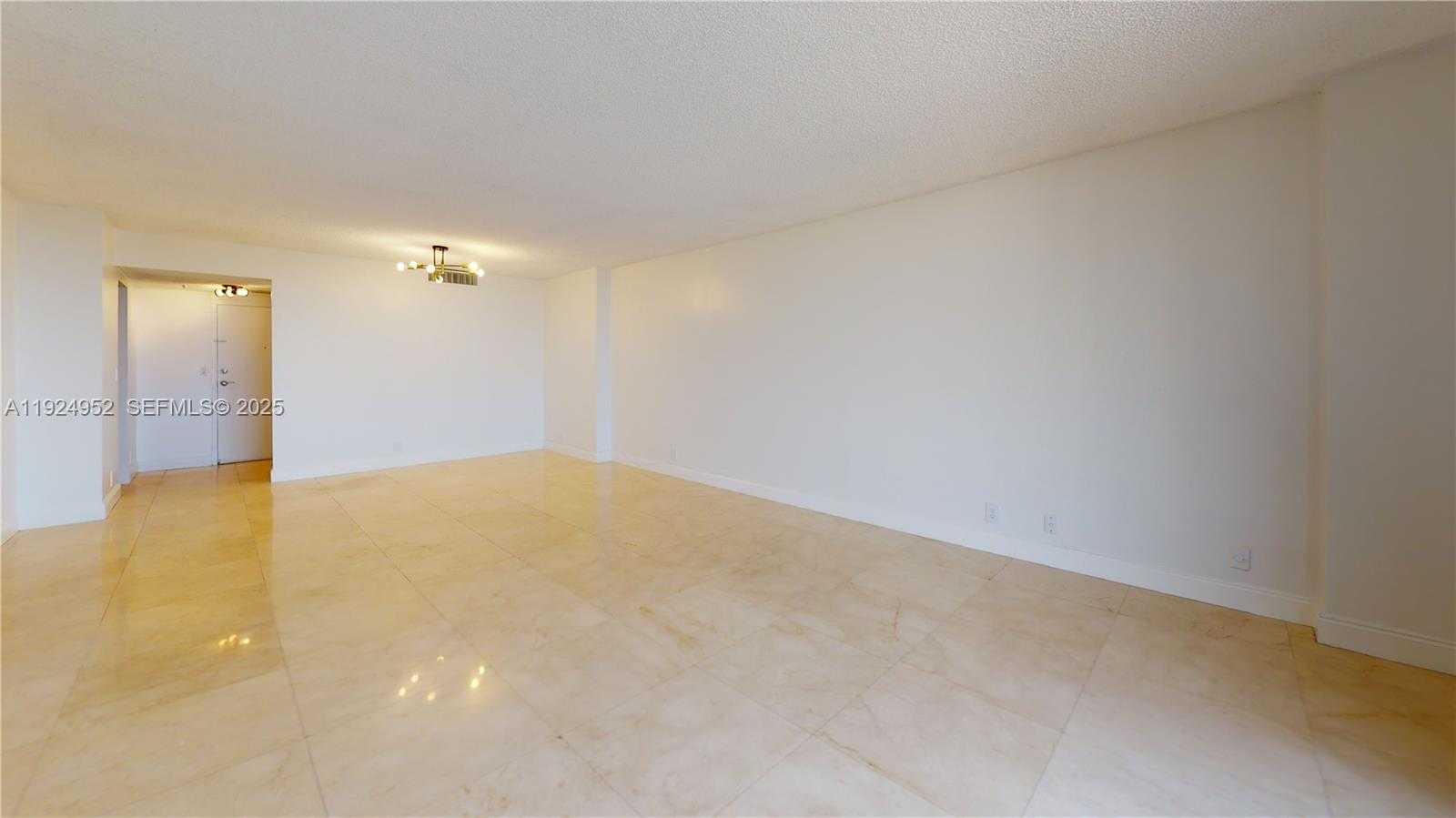 Small Image of 2500 PARKVIEW DR #1207, Hallandale Beach Number 24