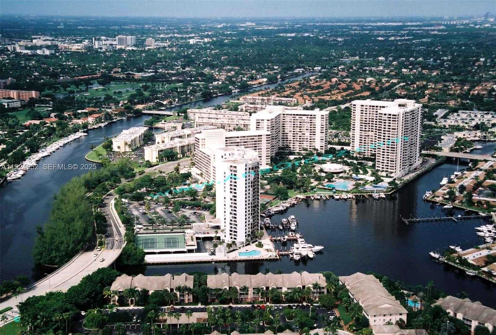 Small Image of 2500 PARKVIEW DR #1207, Hallandale Beach Number 54