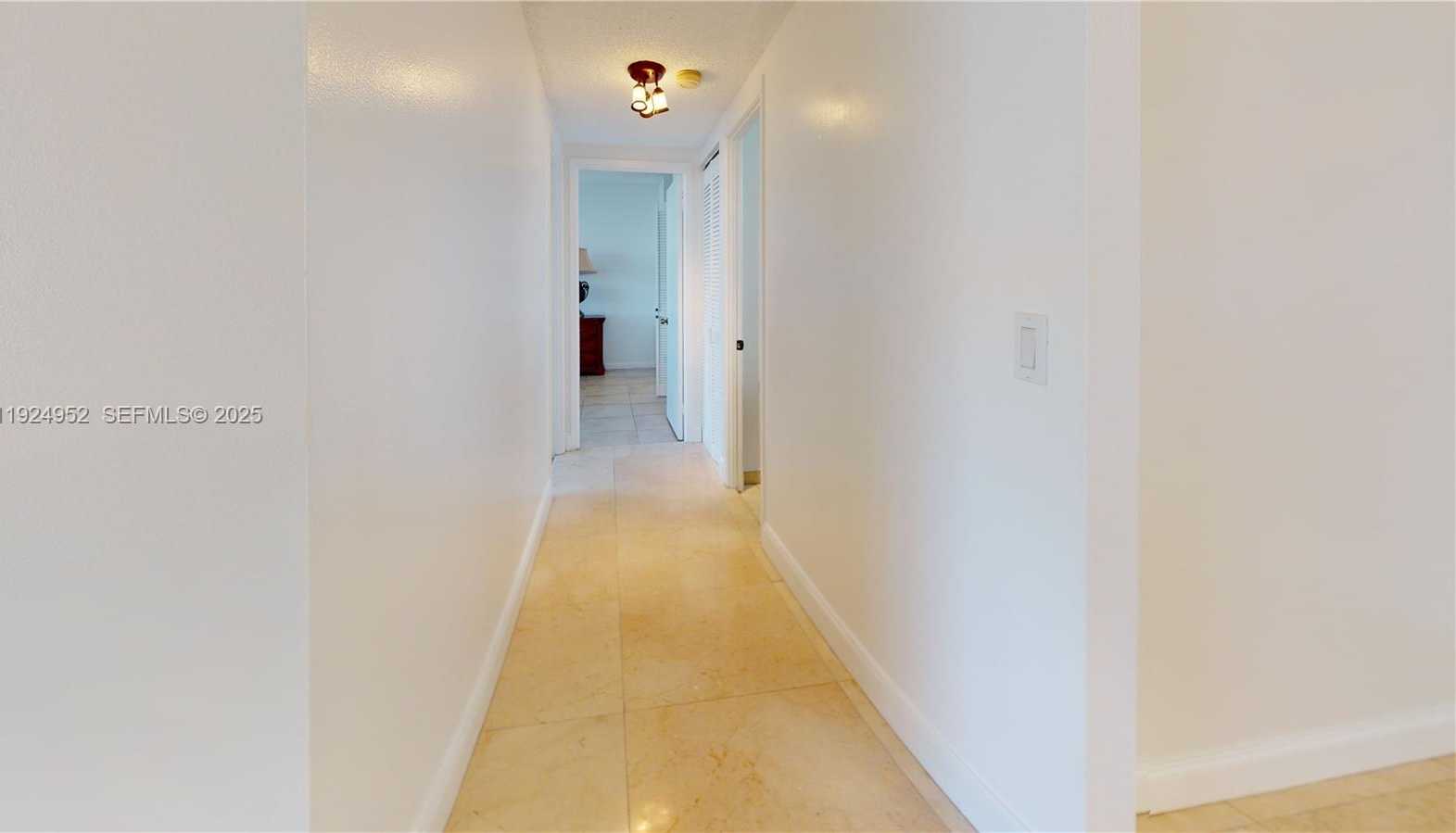 Small Image of 2500 PARKVIEW DR #1207, Hallandale Beach Number 8