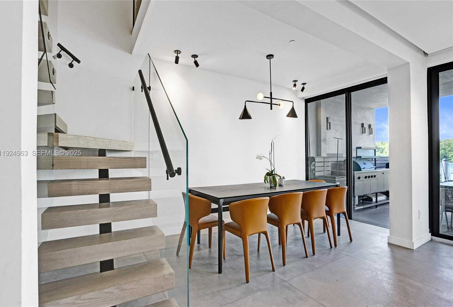 Small Image of Sunny Isles Beach Number 12