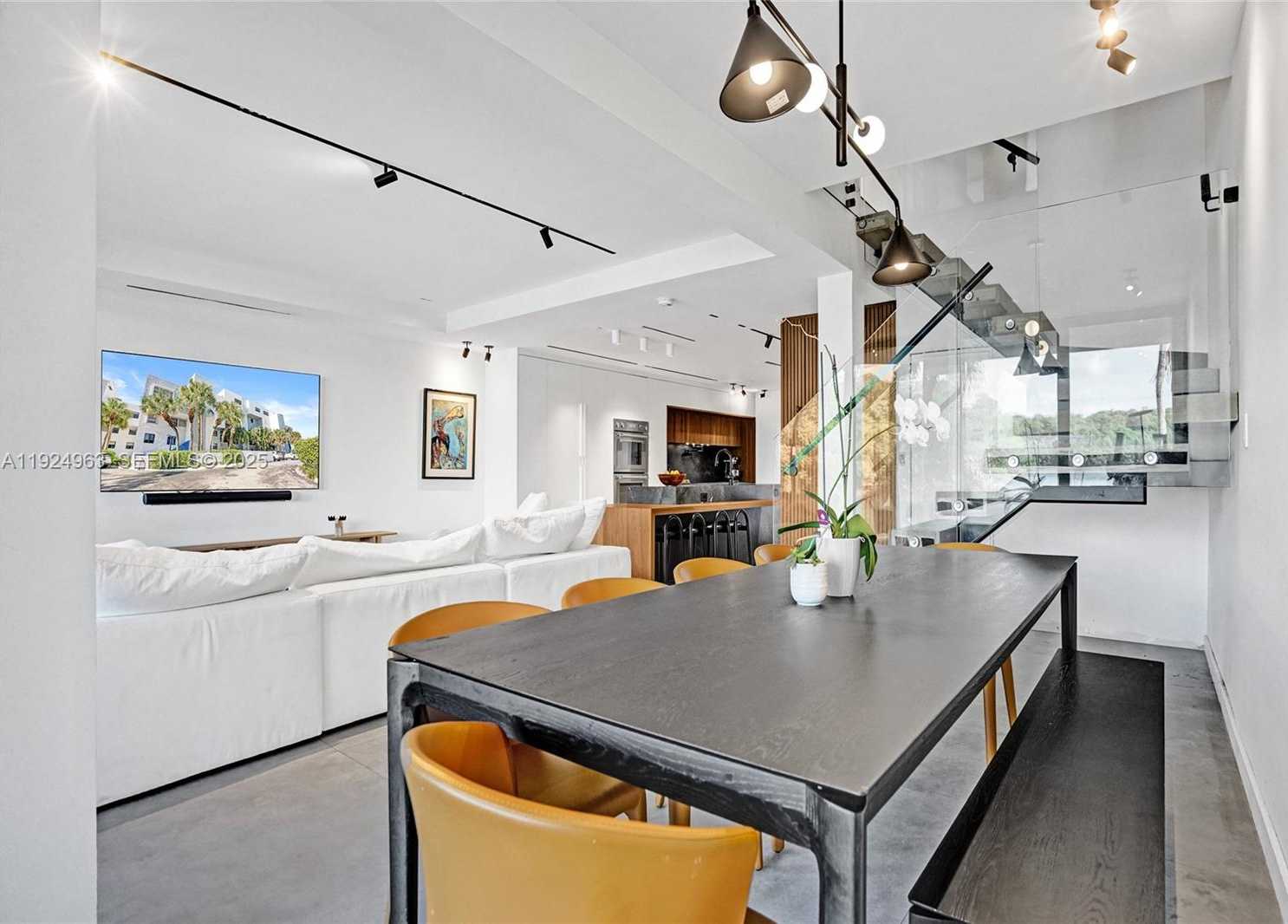 Small Image of Sunny Isles Beach Number 14