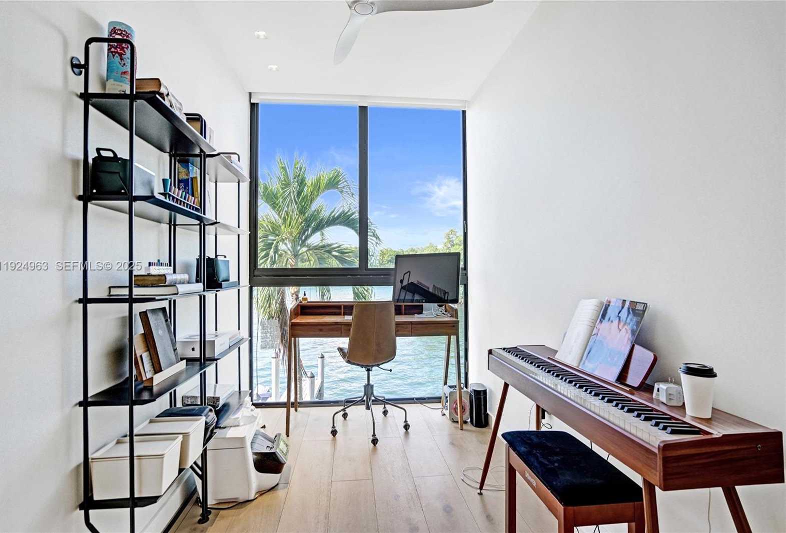 Small Image of Sunny Isles Beach Number 21