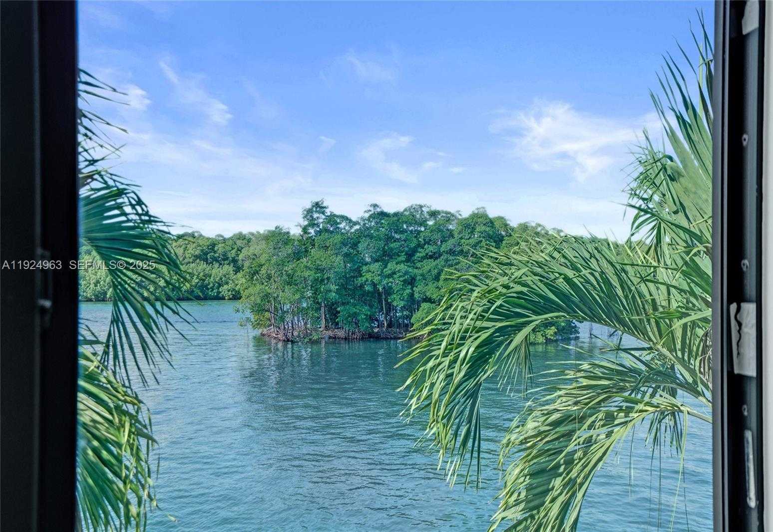 Small Image of Sunny Isles Beach Number 23