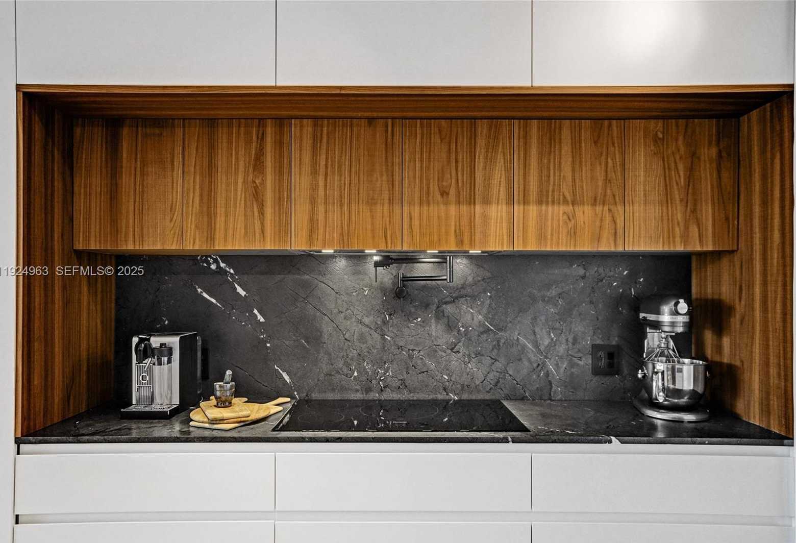 Small Image of Sunny Isles Beach Number 3