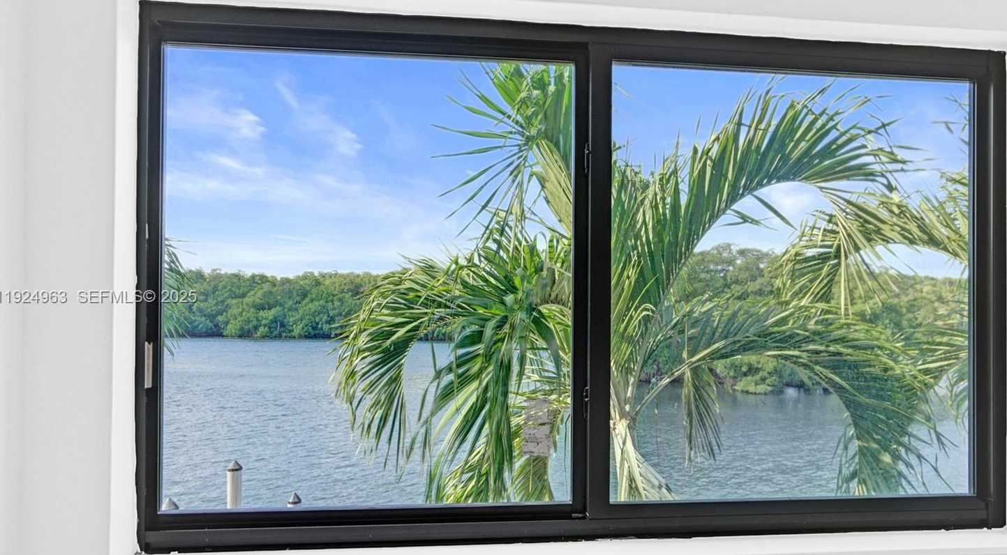 Small Image of Sunny Isles Beach Number 33