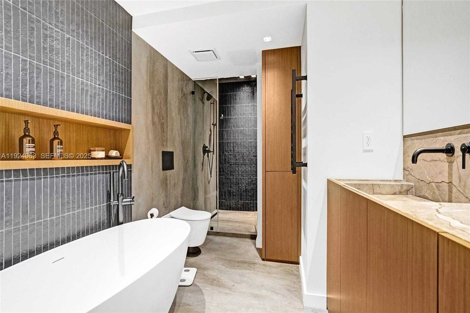 Small Image of Sunny Isles Beach Number 35