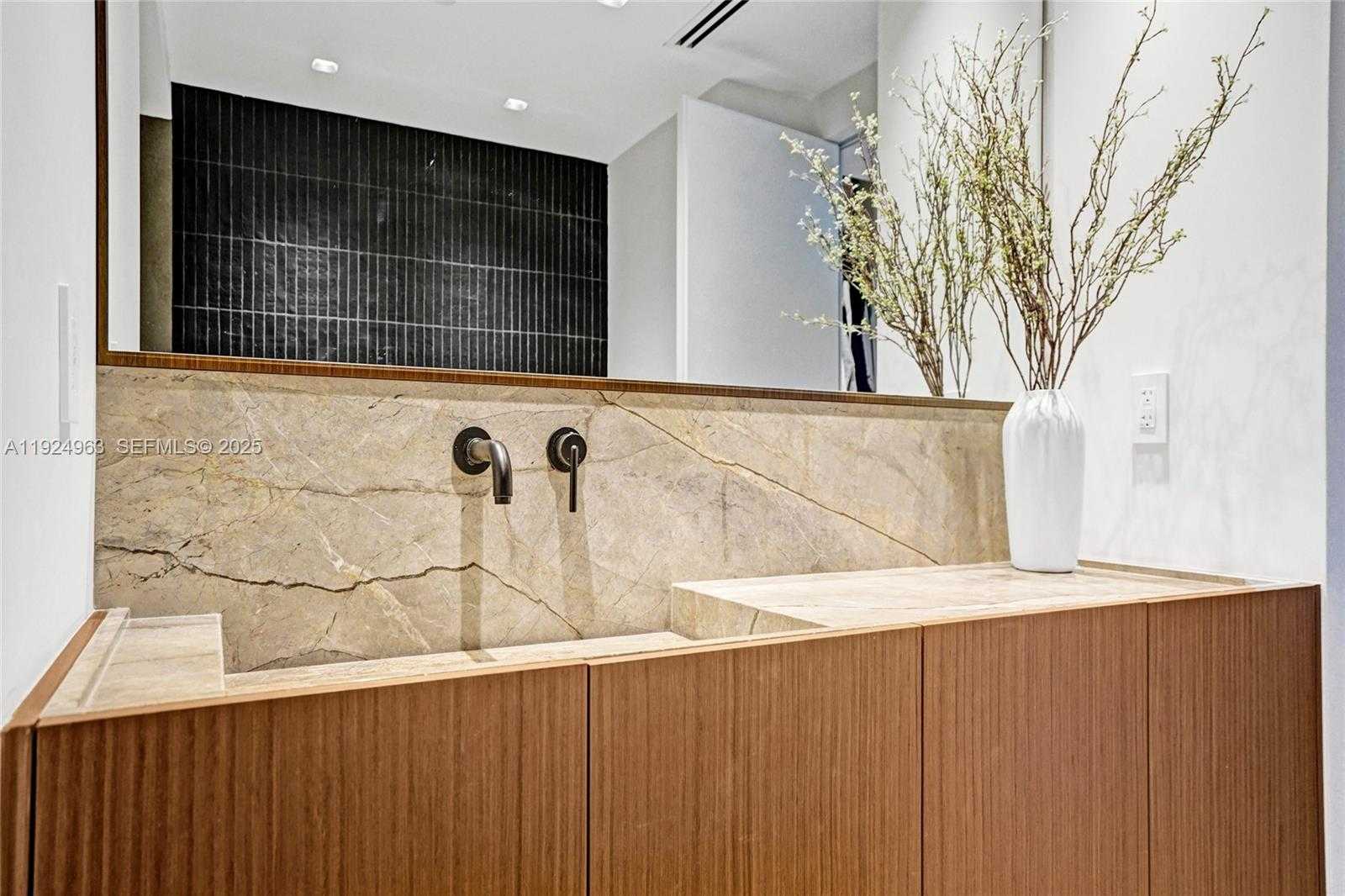 Small Image of Sunny Isles Beach Number 36