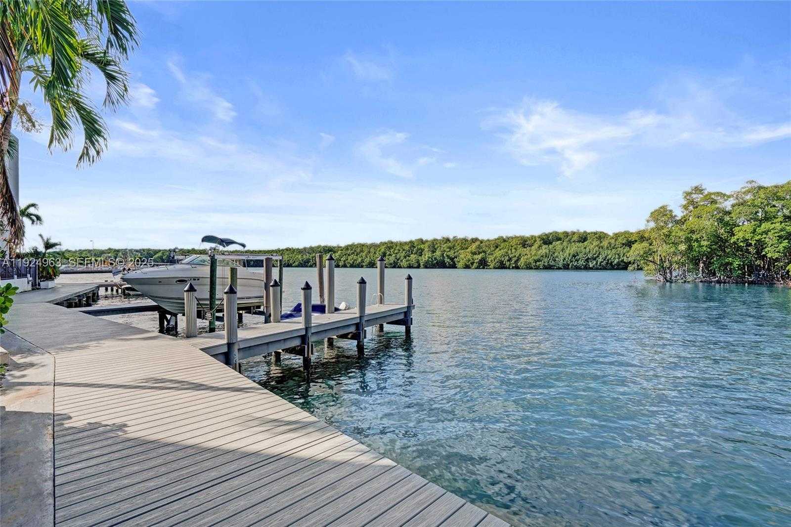 Small Image of Sunny Isles Beach Number 43