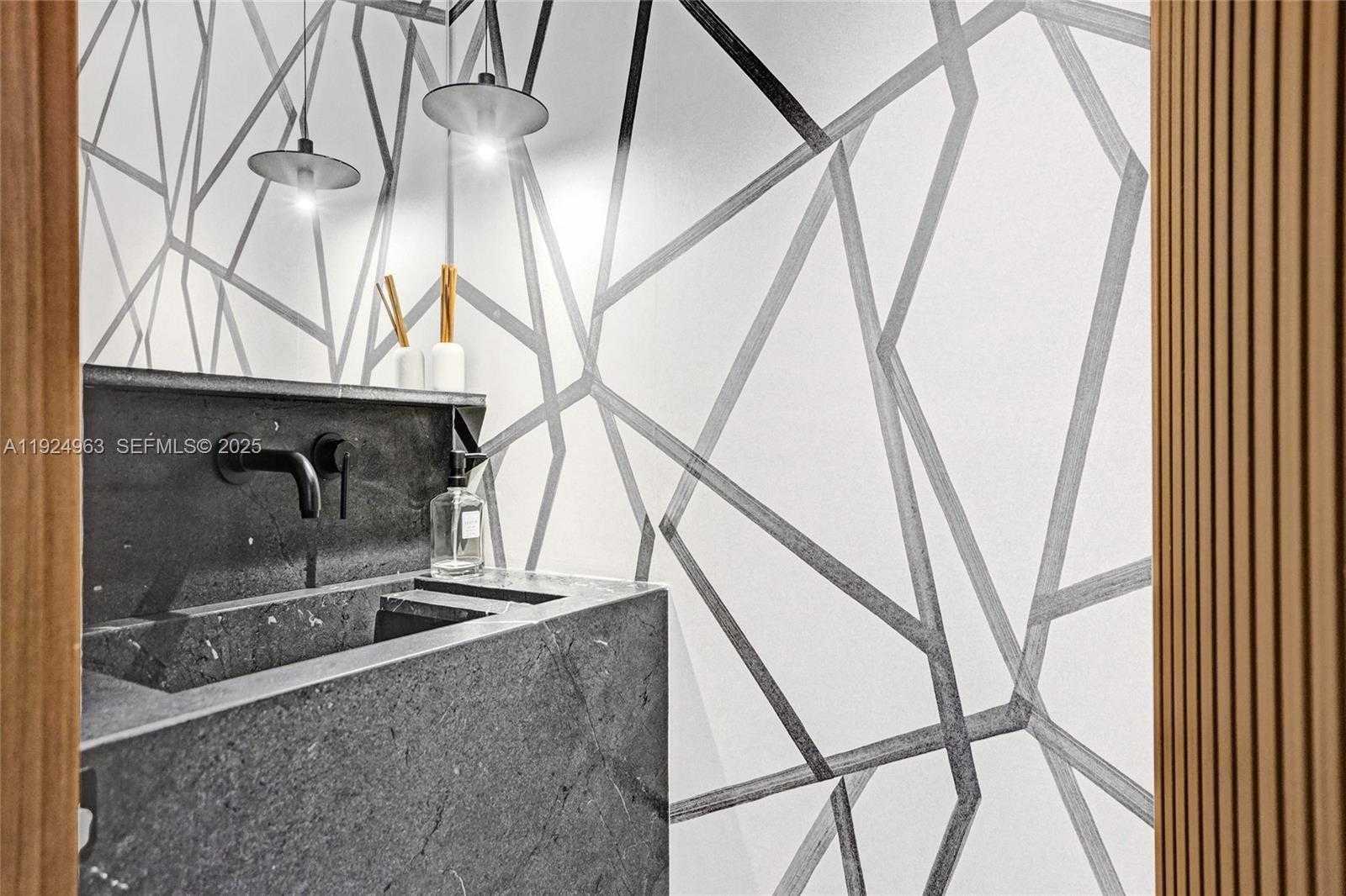 Small Image of Sunny Isles Beach Number 9