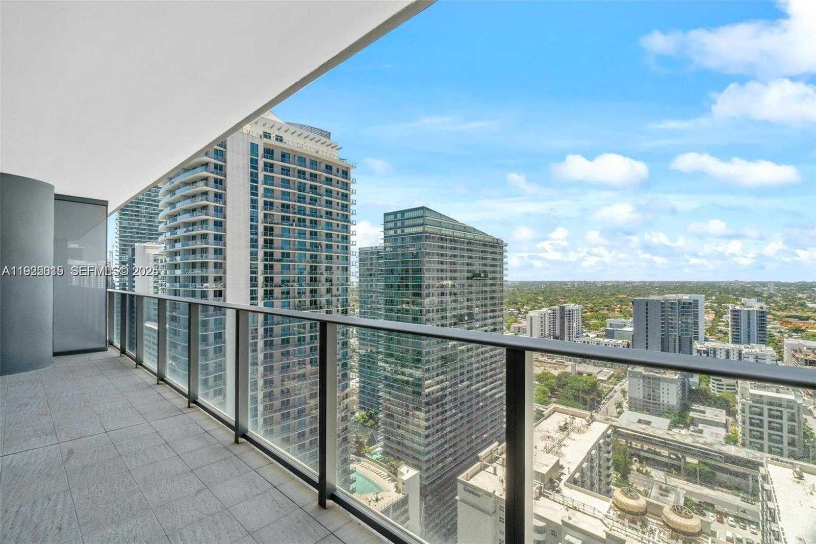 Small Image of 1000 BRICKELL PLZ #3310, Miami Number 14
