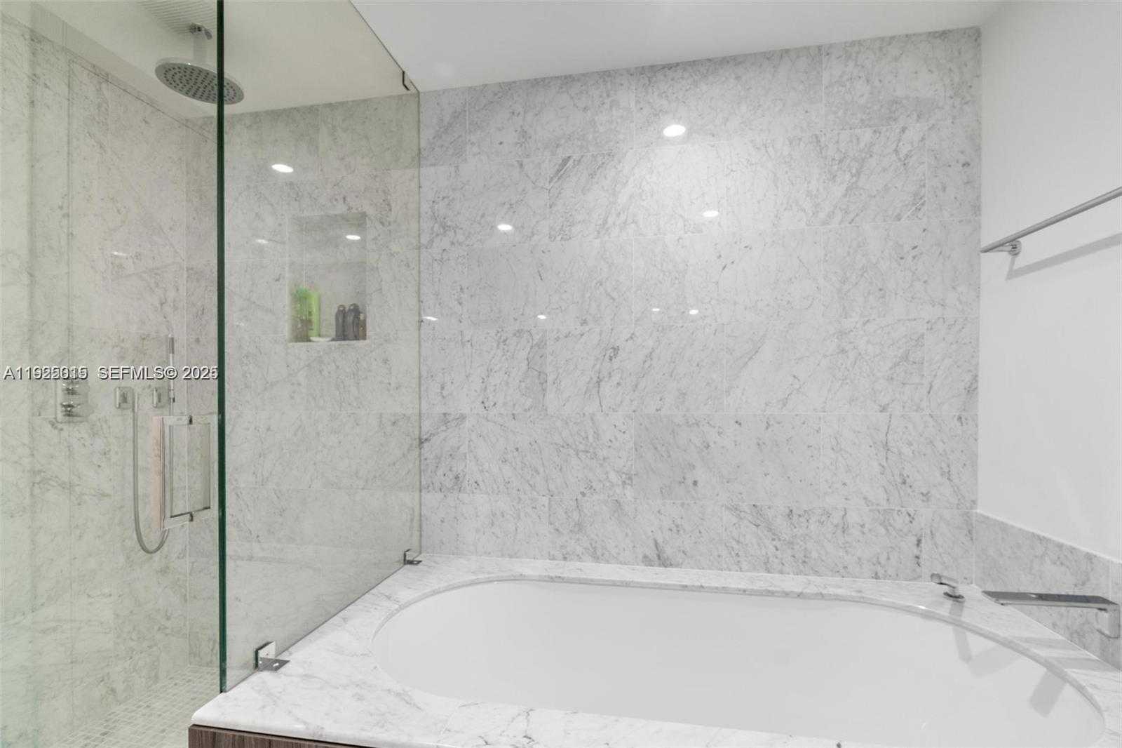 Small Image of 1000 BRICKELL PLZ #3310, Miami Number 8