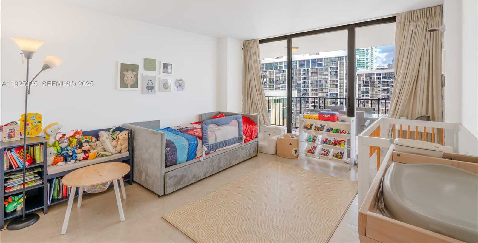 Small Image of 1925 BRICKELL AVE #D2006, Miami Number 22