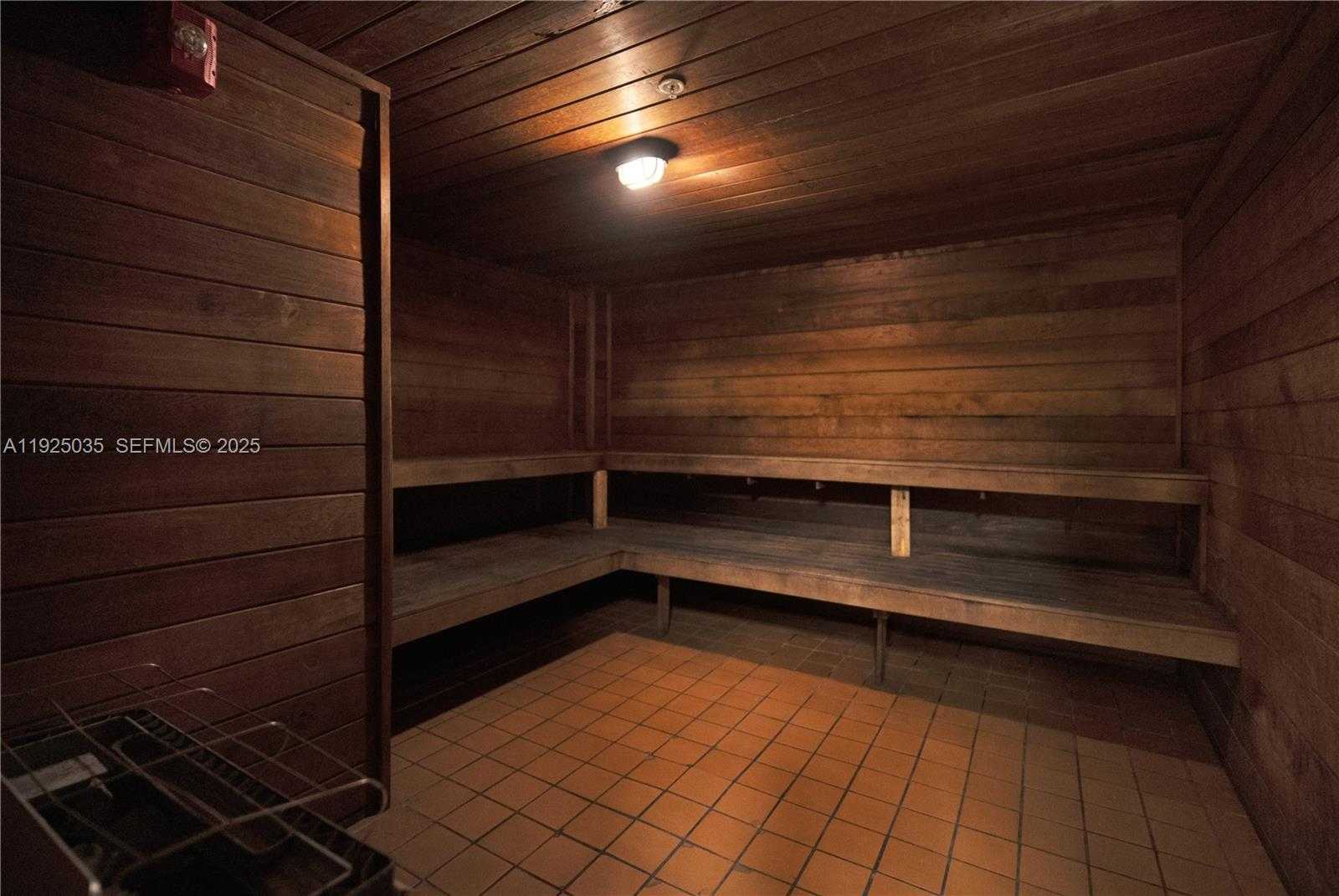 Small Image of 1925 BRICKELL AVE #D2006, Miami Number 34