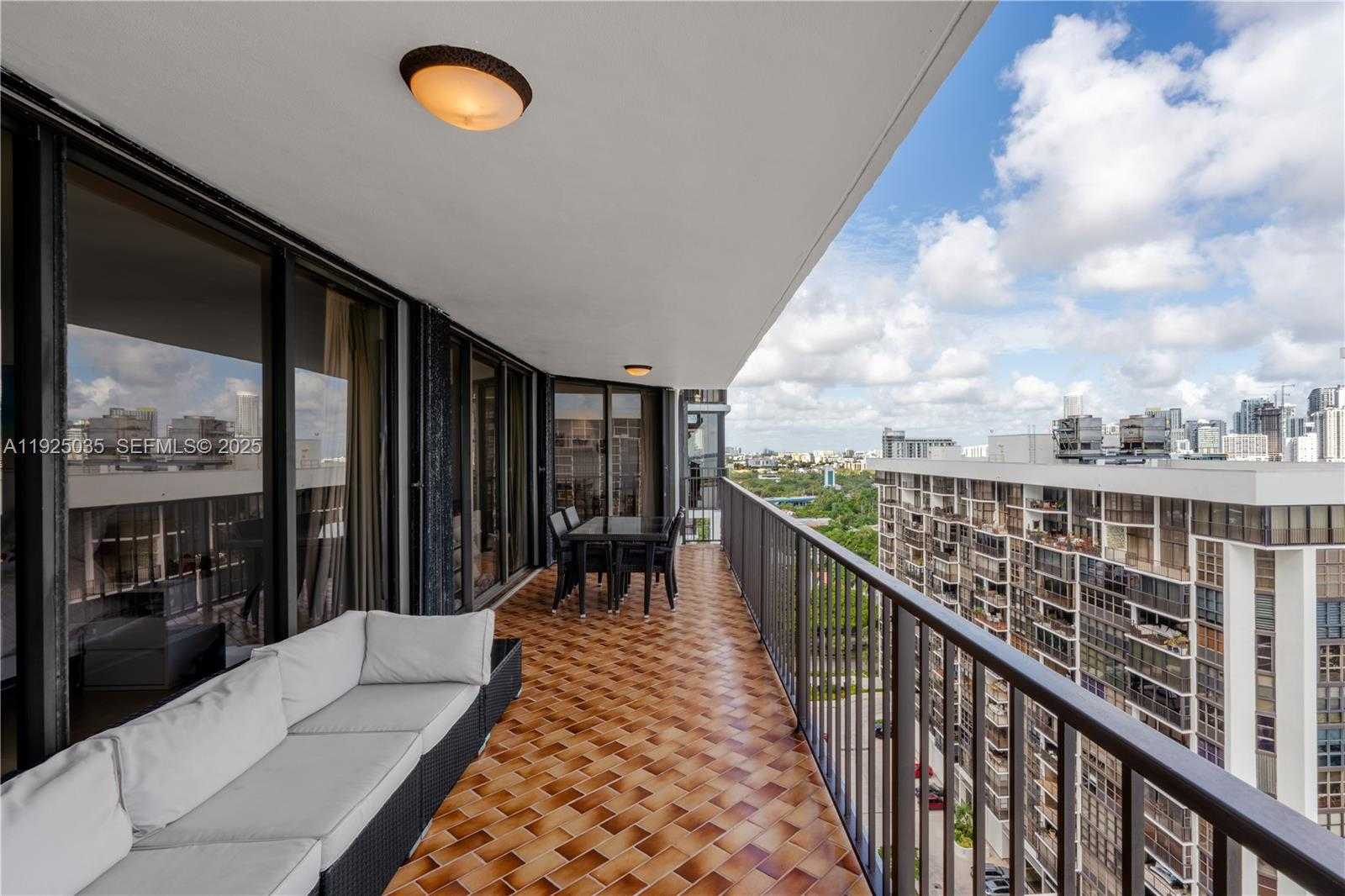 Small Image of 1925 BRICKELL AVE #D2006, Miami Number 7