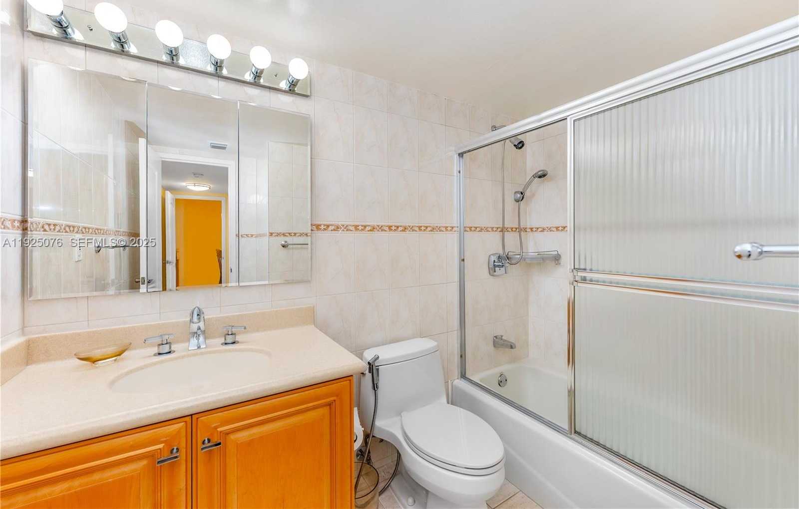 Small Image of 3180 SOUTH OCEAN DR #1012, Hallandale Beach Number 22