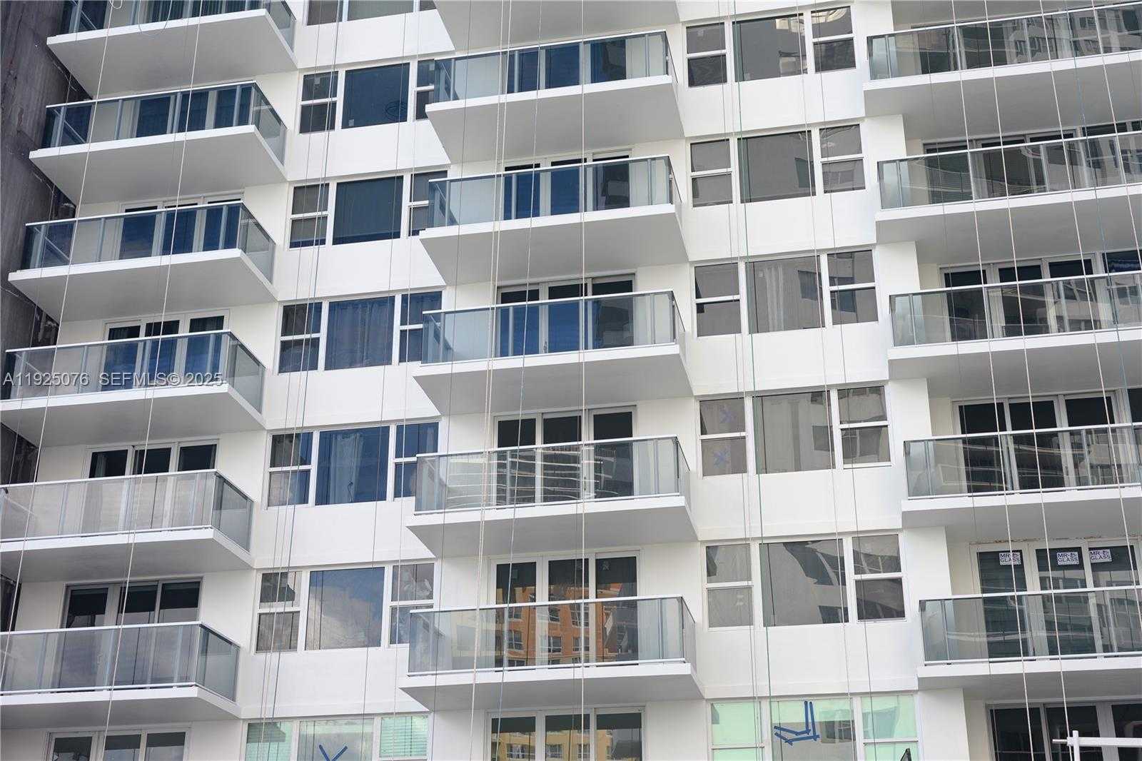 Small Image of 3180 SOUTH OCEAN DR #1012, Hallandale Beach Number 29