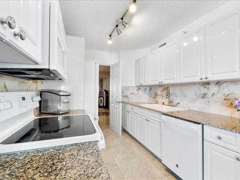 Small Image of 16711 COLLINS AVE #1604, Sunny Isles Beach Number 30