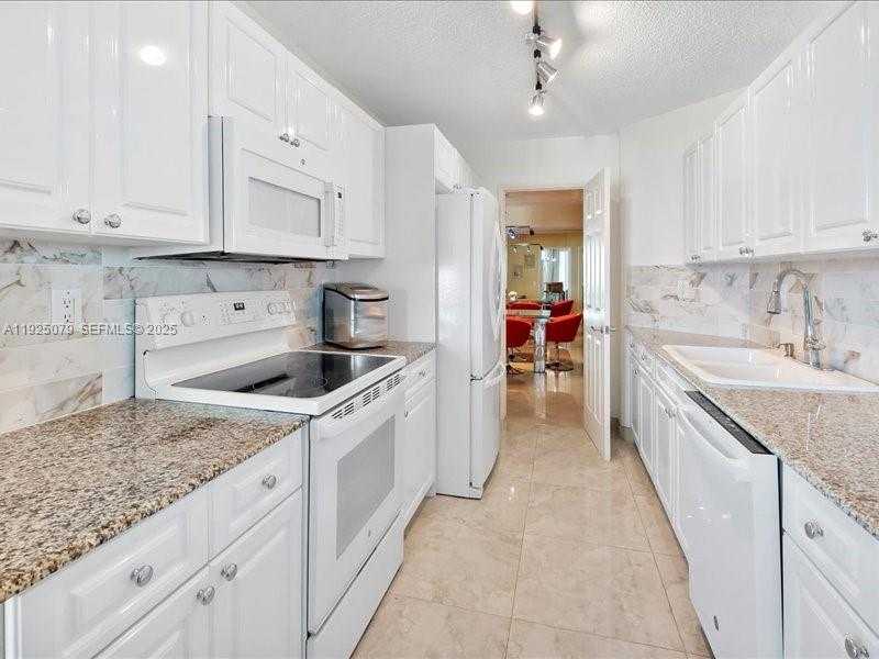 Small Image of 16711 COLLINS AVE #1604, Sunny Isles Beach Number 31