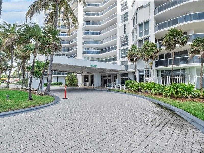 Small Image of 16711 COLLINS AVE #1604, Sunny Isles Beach Number 9