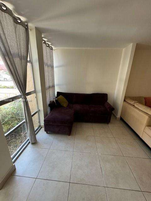 Small Image of 2001 ATLANTIC SHORES BLVD #105, Hallandale Beach Number 10