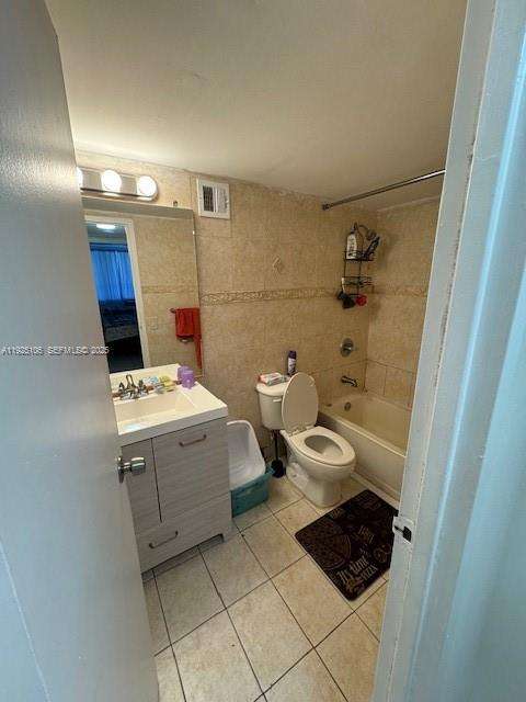Small Image of 2001 ATLANTIC SHORES BLVD #105, Hallandale Beach Number 14
