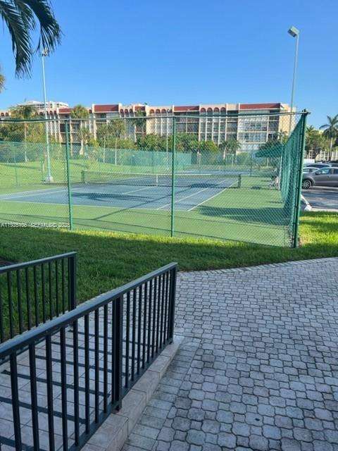 Small Image of 2001 ATLANTIC SHORES BLVD #105, Hallandale Beach Number 6