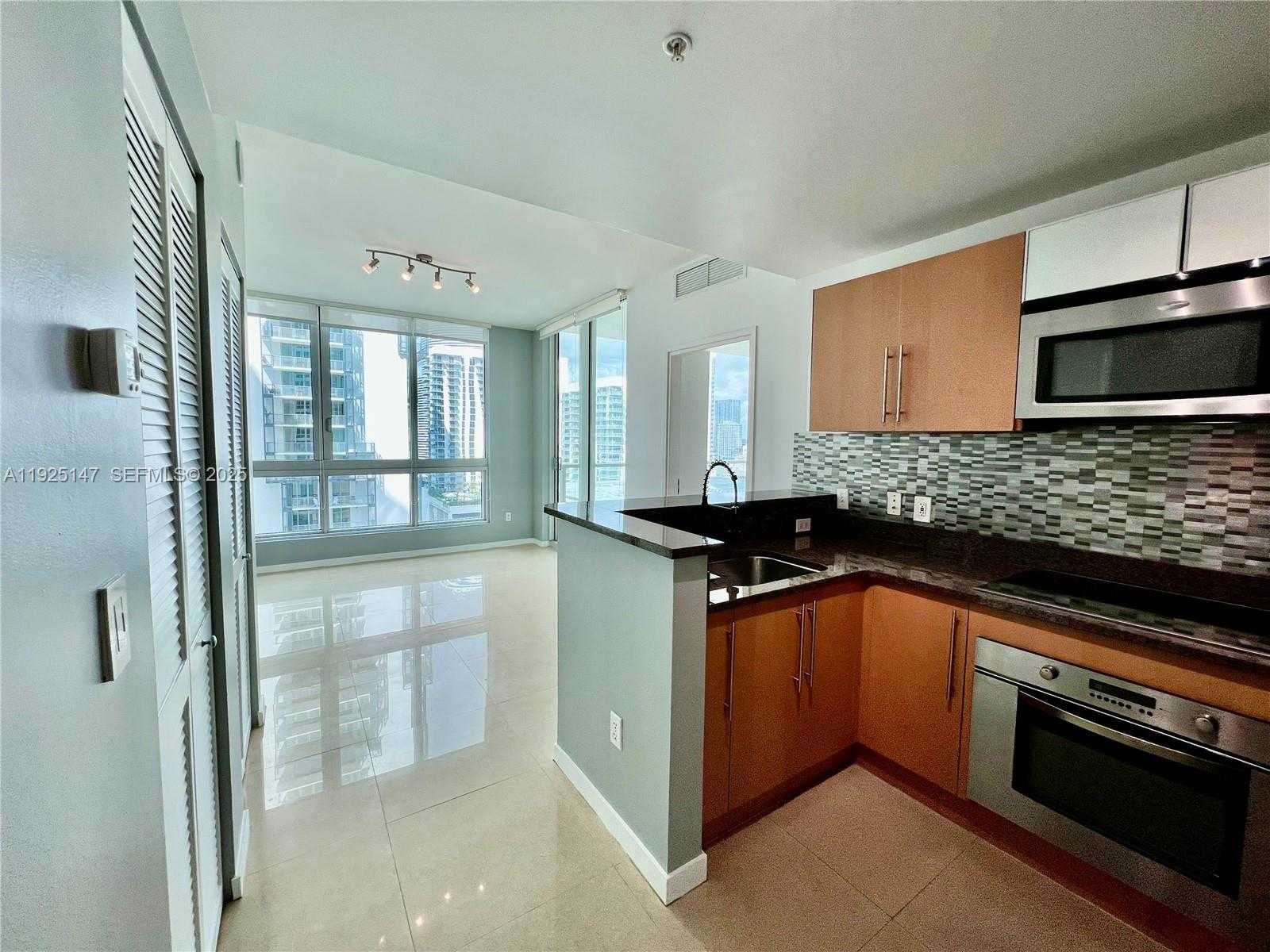 Small Image of 300 SOUTH BISCAYNE BLVD #3011, Miami Number 2