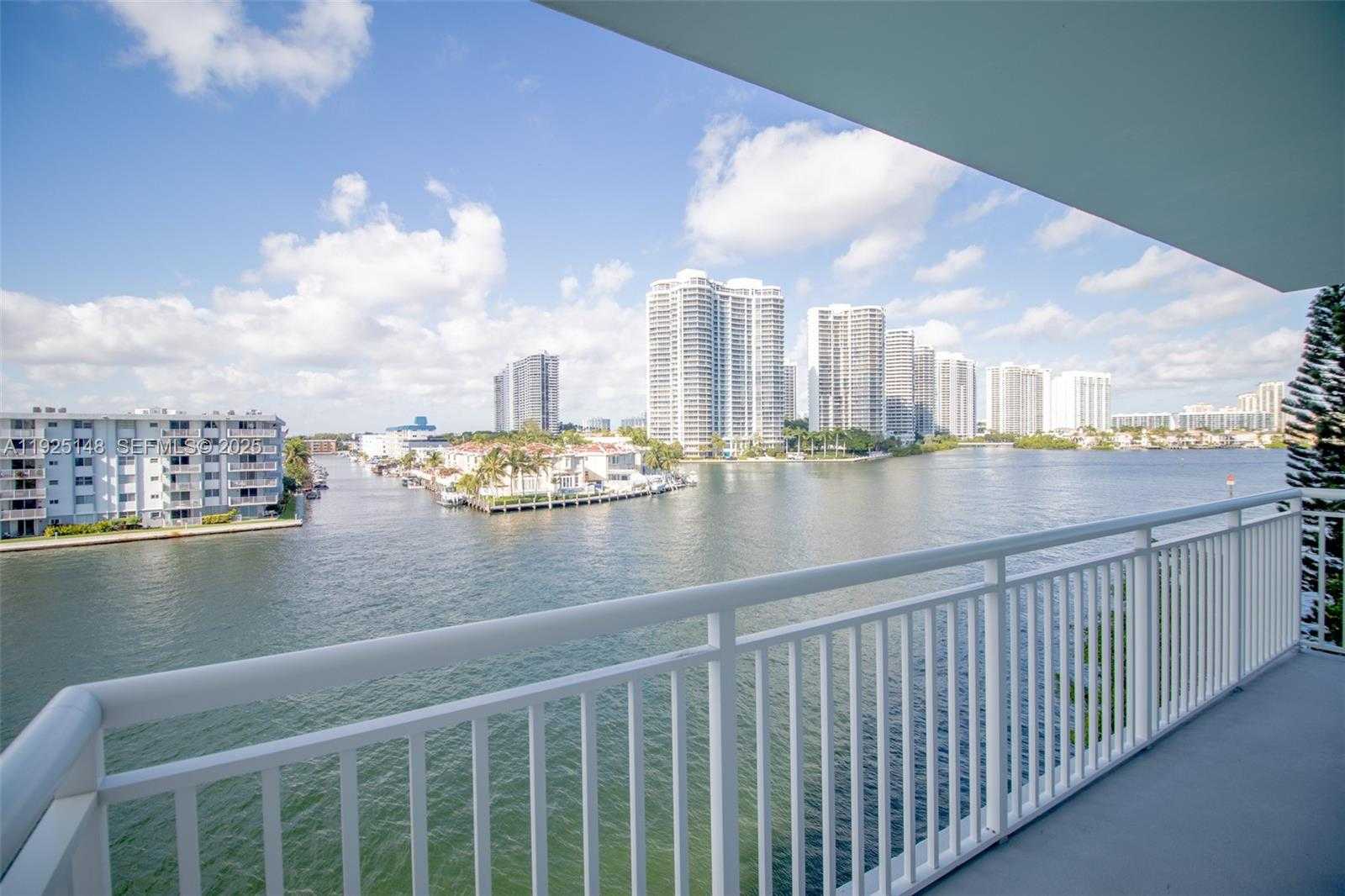 Small Image of 301 174TH ST #503, Sunny Isles Beach Number 2