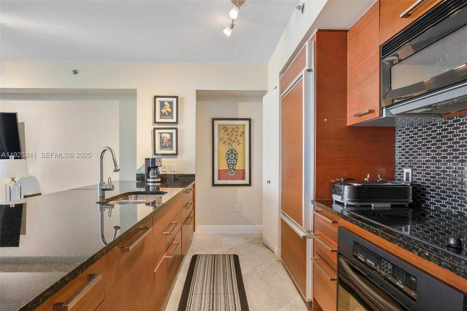 Small Image of 1830 SOUTH OCEAN DR #2212, Hallandale Beach Number 5