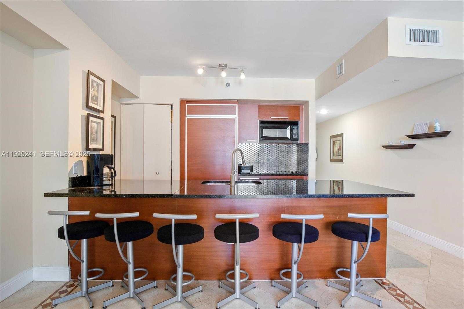 Small Image of 1830 SOUTH OCEAN DR #2212, Hallandale Beach Number 7