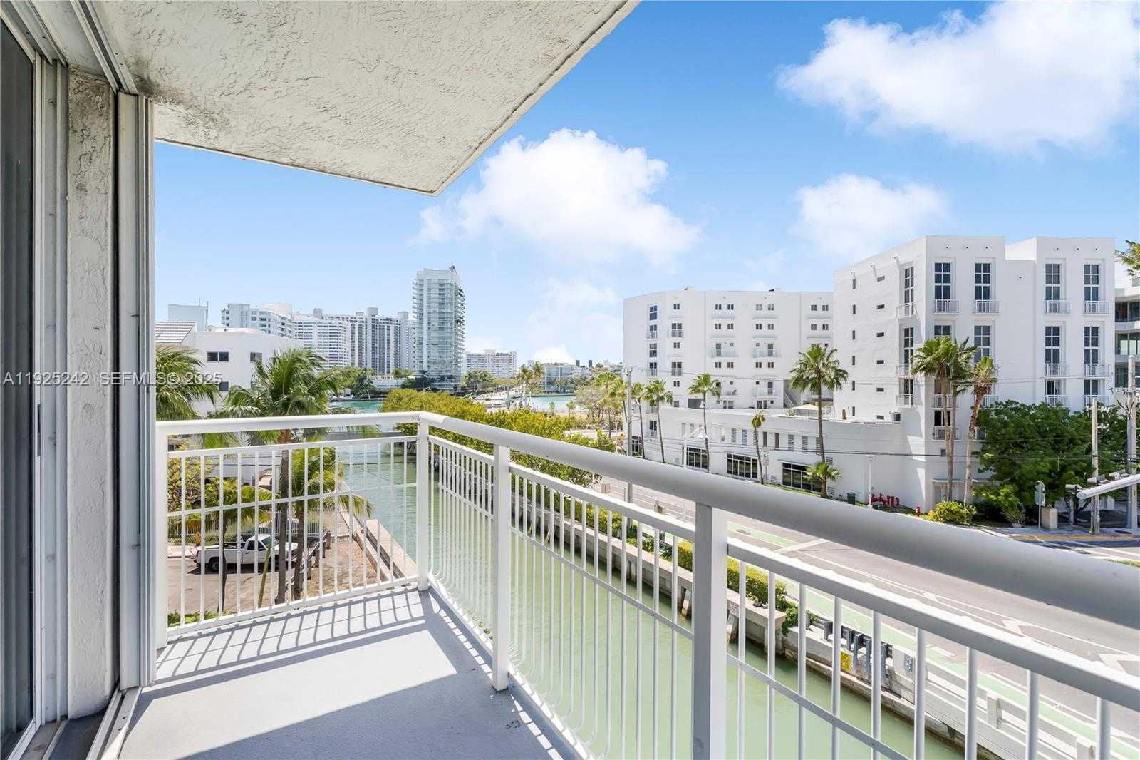 Small Image of 1688 WEST AVE #401, Miami Beach Number 7