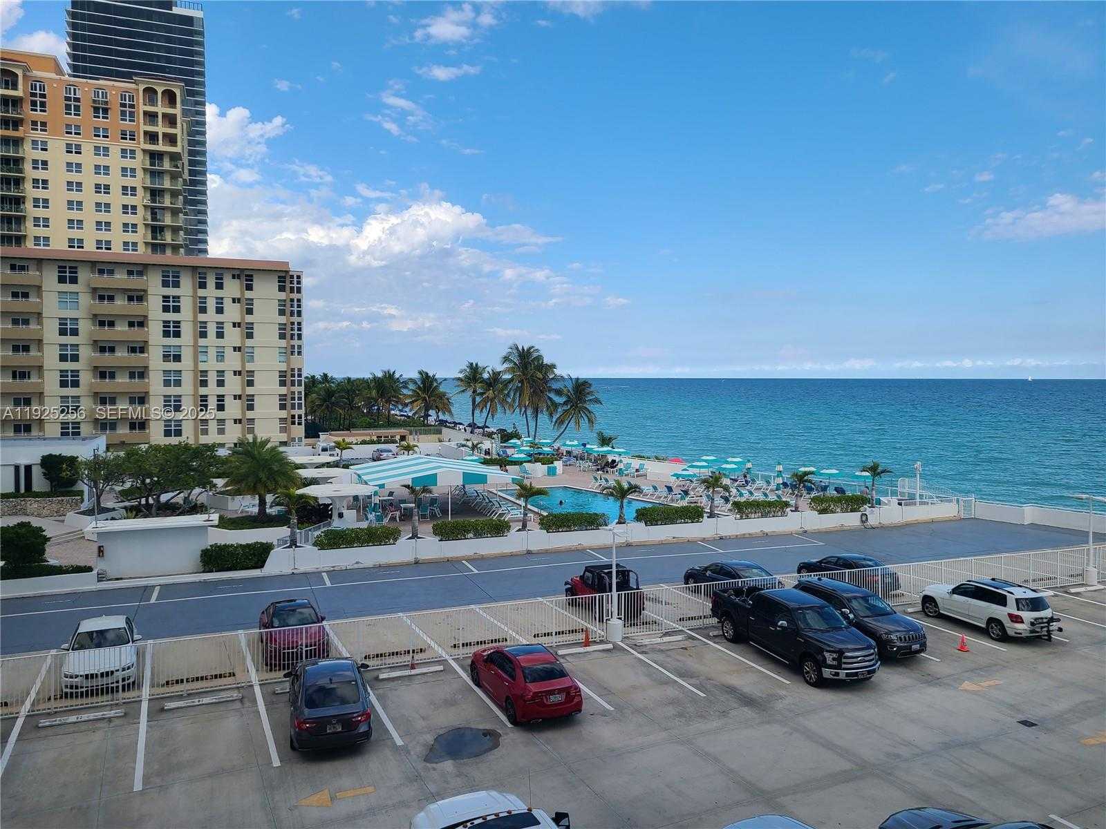 Small Image of 3180 SOUTH OCEAN DR #307, Hallandale Beach Number 15