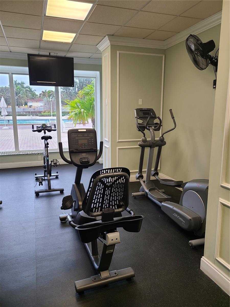 Small Image of 3180 SOUTH OCEAN DR #307, Hallandale Beach Number 21