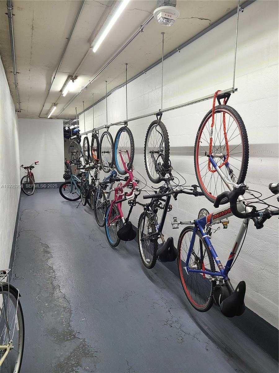 Small Image of 3180 SOUTH OCEAN DR #307, Hallandale Beach Number 24