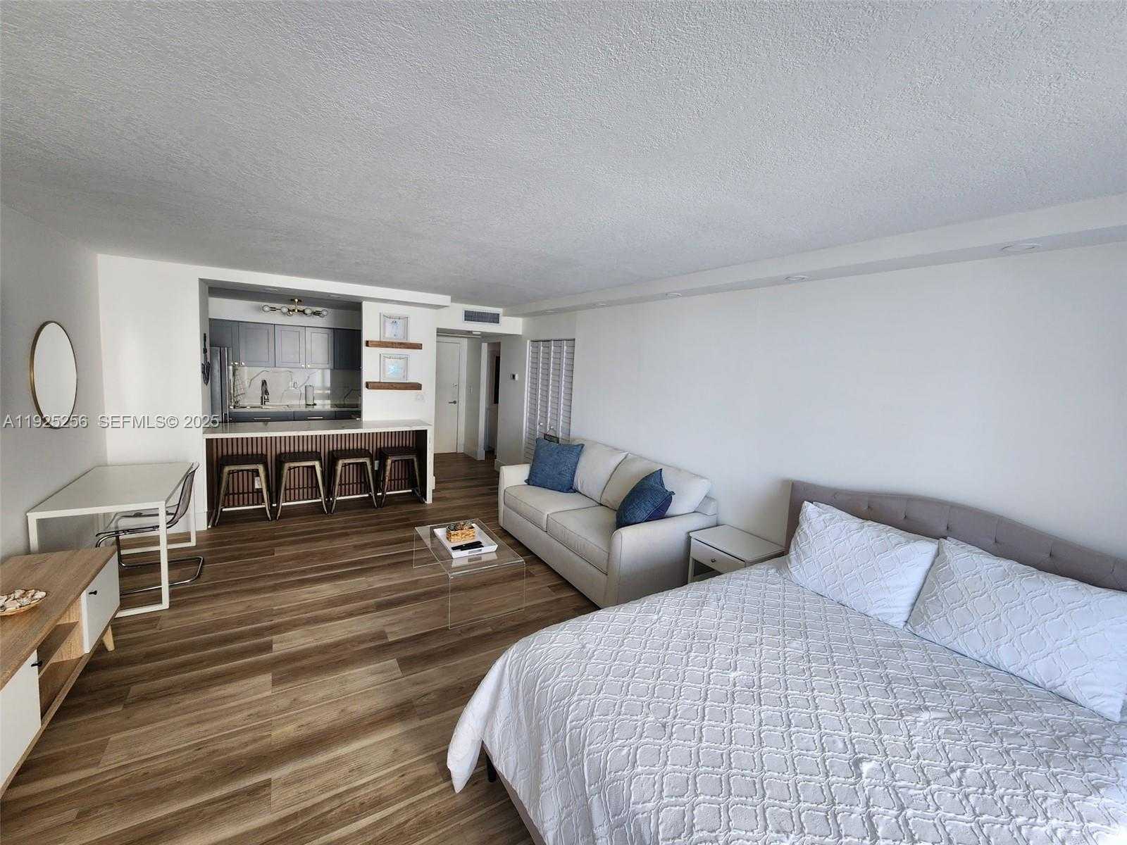 Small Image of 3180 SOUTH OCEAN DR #307, Hallandale Beach Number 6