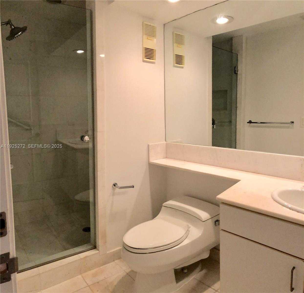 Small Image of 2800 ISLAND BLVD #902, Aventura Number 16