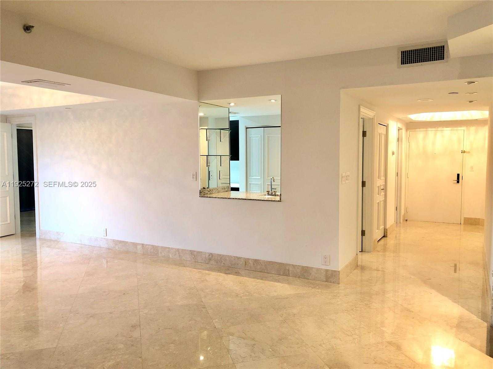 Small Image of 2800 ISLAND BLVD #902, Aventura Number 6