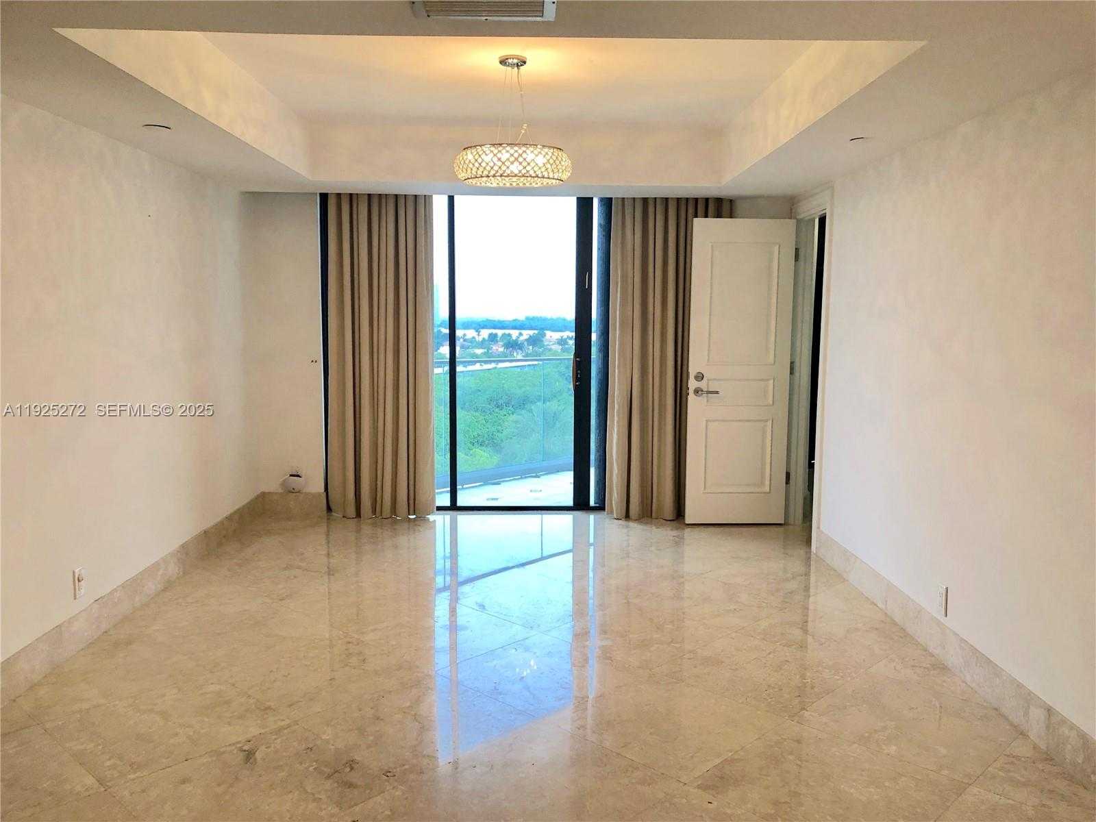 Small Image of 2800 ISLAND BLVD #902, Aventura Number 7