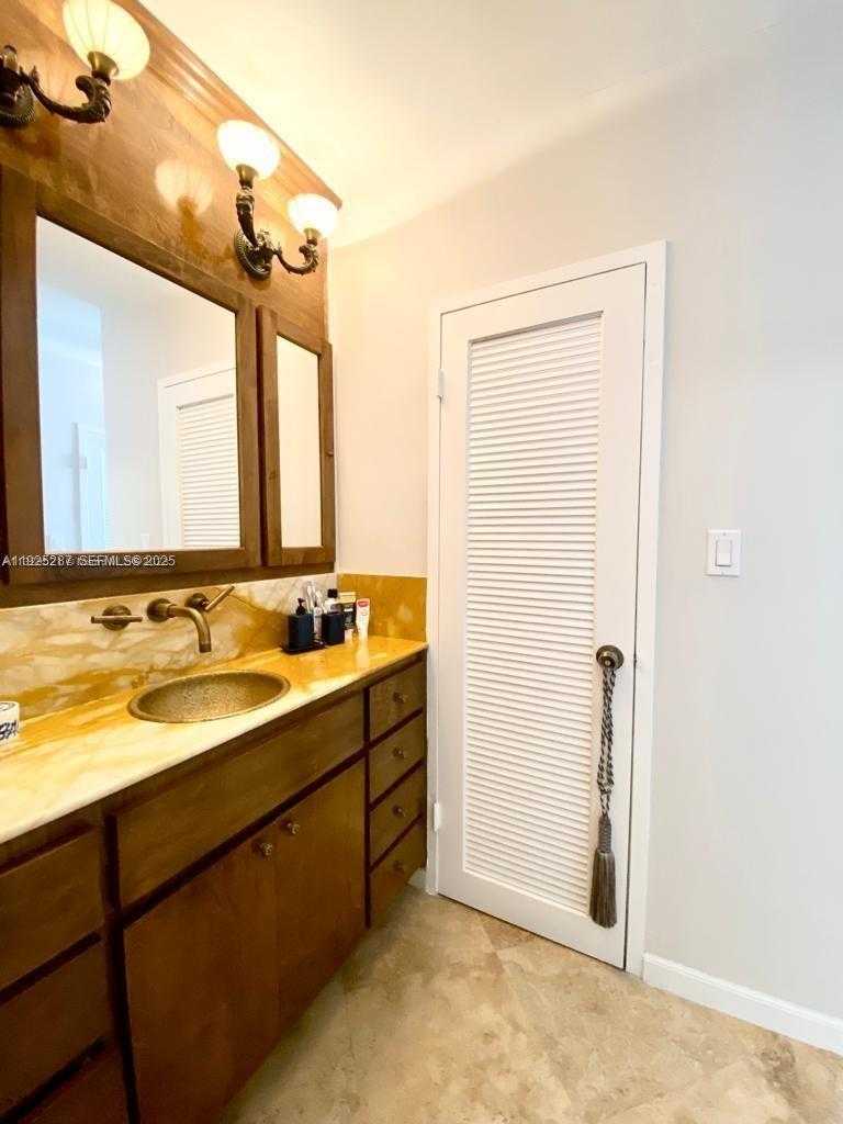 Small Image of 100 LINCOLN RD #608, Miami Beach Number 9