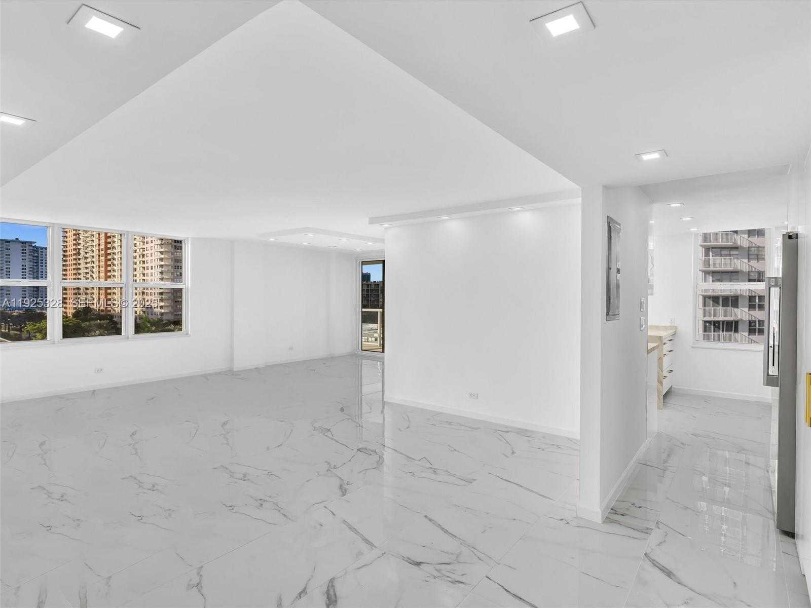 Small Image of 230 174TH ST #712, Sunny Isles Beach Number 4