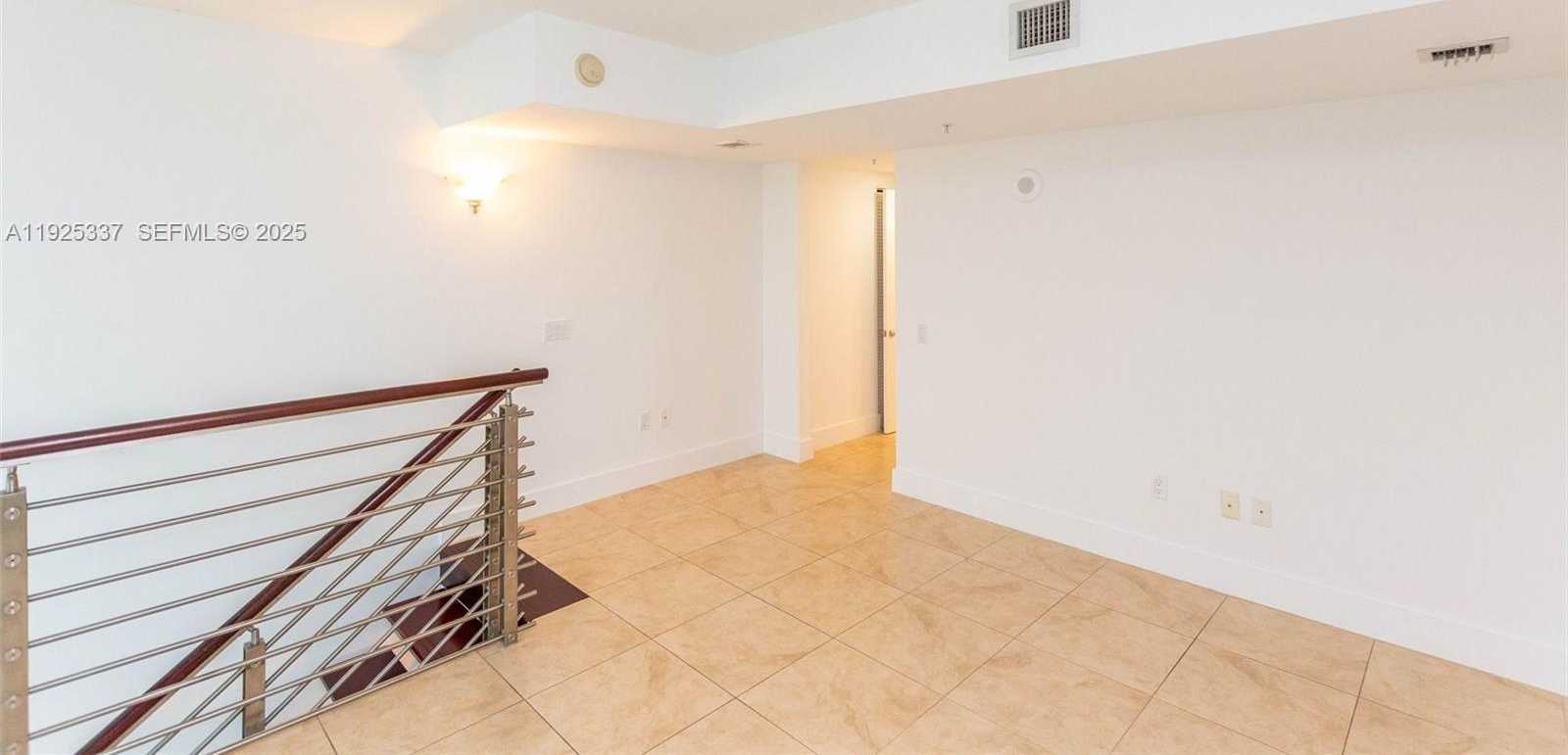 Small Image of 41 SOUTH EAST 5TH ST #2314, Miami Number 23