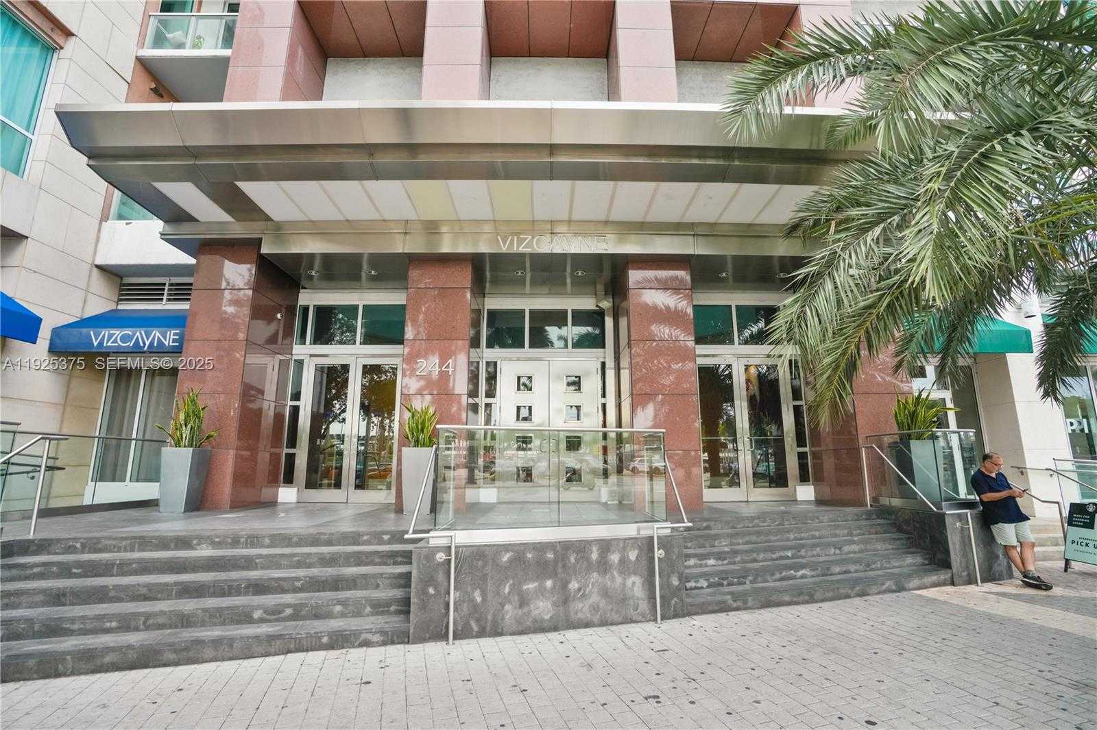 Small Image of 244 BISCAYNE BLVD #2306, Miami Number 25