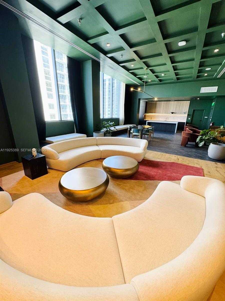 Small Image of 11 NORTH EAST 6TH #2813, Miami Number 3