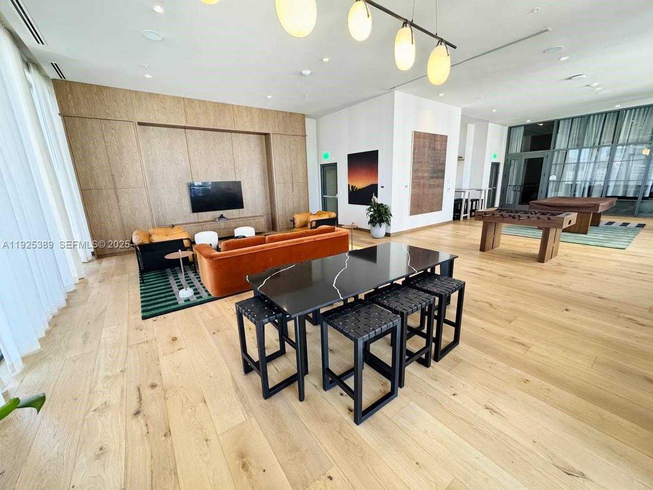 Small Image of 11 NORTH EAST 6TH #2813, Miami Number 7