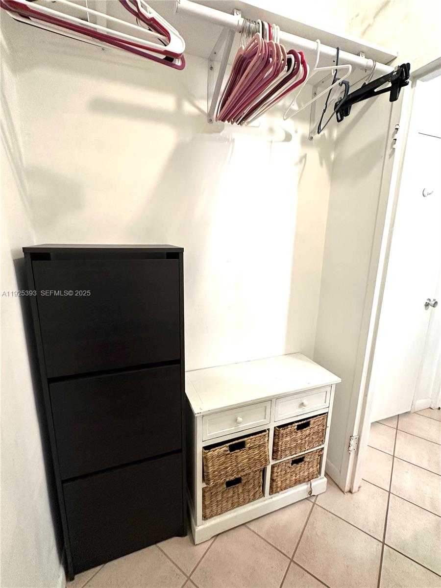 Small Image of 100 LINCOLN RD #1427, Miami Beach Number 16